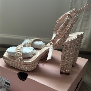 Aldo Lulu Heels- size 7. Light Pink